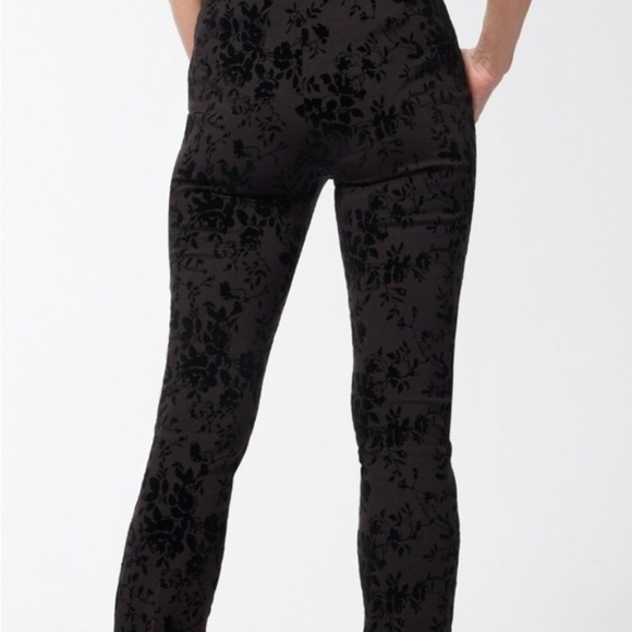 Chico's so slimming 360 Juliet flocked blooms ankle pants NWT - Picture 2 of 12